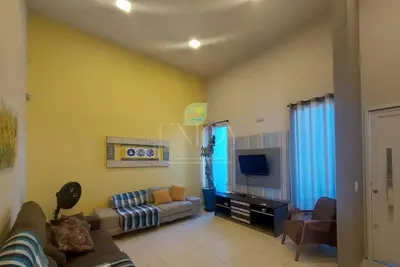 Image de Linda Casa com Piscina - Sbrr