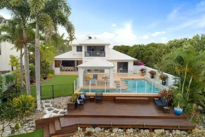 Image de Stunning Waterfront Coastal Retreat, sleeps 15