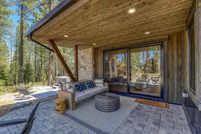 Image de Crestwood By Tahoe Getaways at Schaffer's Mill - Stunning  4 Br w Private Hot Tub
