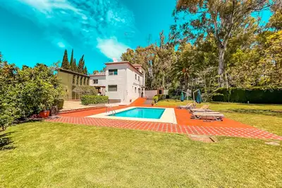 Image de Gran Villa con Piscina Cerca de Puerto Banús