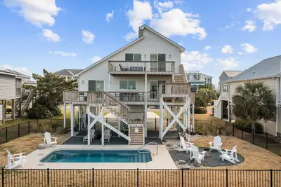 Image de Stunning Intercoastal home on Caswell w/ Pool