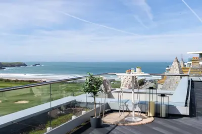 Image de Penthouse at the Headland - sleeps 10 guests in 5 bedrooms