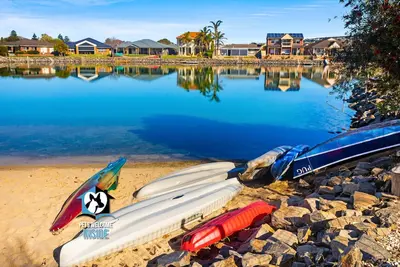 Image de Lakefront Retreat with Private Beach & Water Toys\n