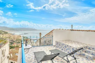 Image de Casa Raia: A characteristic two-story independent house located in the heart of a little village facing the sea, with Free Wi-Fi.