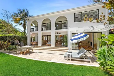 Image de Balmoral Luxe Escape (Walk to Beach)