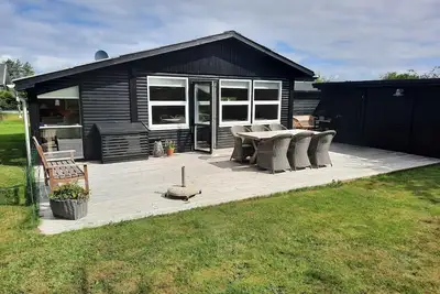 Image de Cozy summer house in Lønstrup for 5.