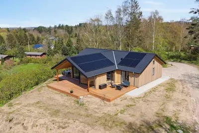 Image de Impressive holiday cottage, by the.