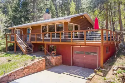 Image de Adventurer's Hot Tub Retreat