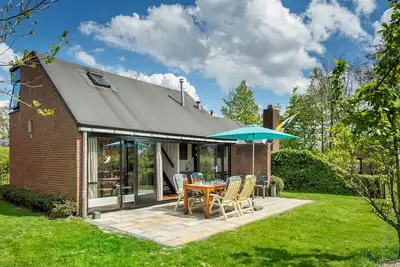Image de Buitenplaats 30 quietly situated near forest and beach