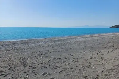 Image de 500 m near the beach and In the center of City.