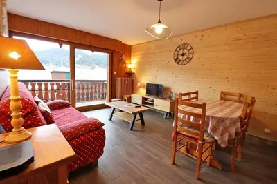 Image de 1er étage, balcon, télévision, casier à ski, 45m², Les Gets