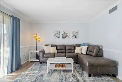 Image de Traveler's Paradise! 1/1 Condo W/D Private Beach!