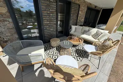 Image de Magnifique T4 neuf 90m2 avec piscine à Ste Maxime au cœur du Golfe de St Tropez