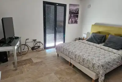 Image de Maison neuve contemporaine au calme avec piscine