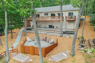 Image de Rainbow Lake Luxury Beachfront Oasis with Hot Tub! - Hosted by Simple Lyfe Stays
