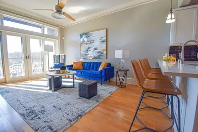 Image de Macon's Place off Dickson