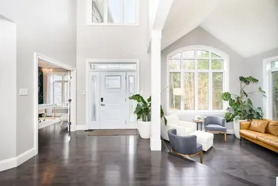 Image de Luxury Forest Oasis 4 beds 4 baths and Hot tub