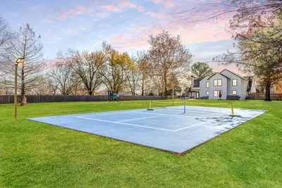 Image de Sleeps 22—Pickleball~Hot Tub~Pool Table~Games