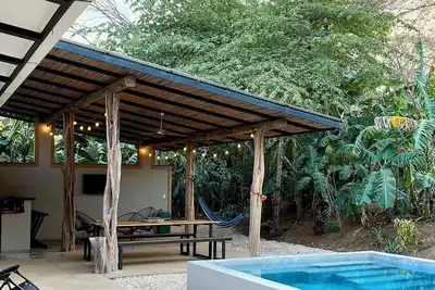 Image de Casa Ulysse\nMaison de 2 chambres près de Tamarindo avec piscine en pleine nature