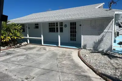 Image de Endless Summer, Cozy Bahamian Cottage