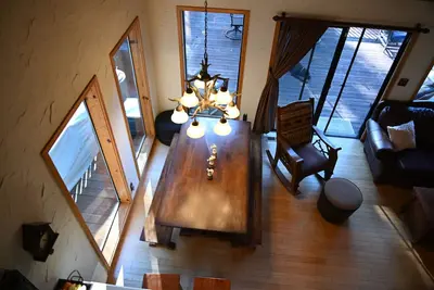 Image de Amazing forest views, family-friendly, lake & pool access with rec room.