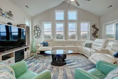 Image de New-Coastal Sea Esta-Waterfront, Beach, Views, Golf Cart, Private Pier, Elevator