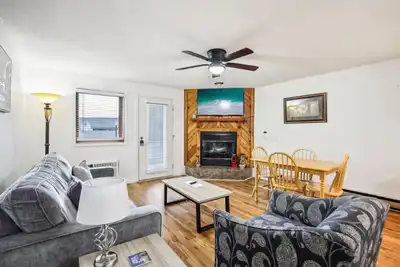 Image de Dells Lake Lookout At Lighthouse Cove Condominiums