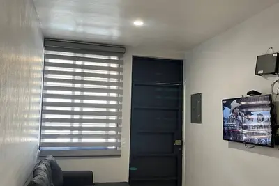 Image de Modern 2 bedroom Condo with A/C
