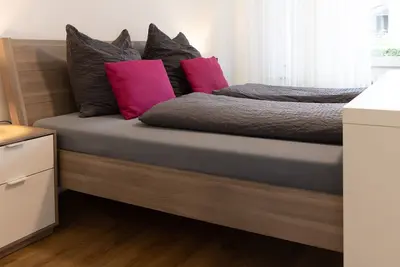 Image de Appartement 'Höri Nest - Garten Wohnung' avec vue sur lac, jardin partagé et Wi-Fi