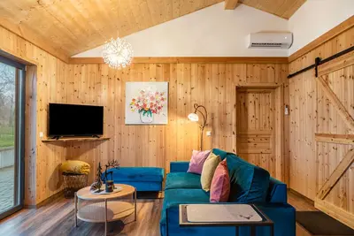 Image de Maison de vacances 'Vogelsberger Zirbenstüberl' avec vue sur montagne, Wi-Fi et climatisation