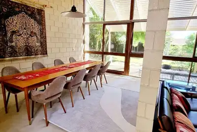 Image de Reservoir's Edge - Spacious Architectural Delight