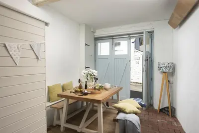 Image de The Old Cornstore -  a man - managed  that sleeps 4 guests  in 2 bedrooms
