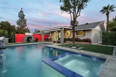 Image de Walk to Old Town | Pool • Hot Tub • Ev Charger