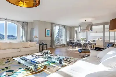 Image de 200m2 Facing Champs De Mars, Boasting Unrivalled View Of Eiffel From Pvt Terrace