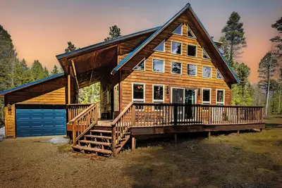Image de Cabin | walk to lake | <10 to biking, golf | grill | families