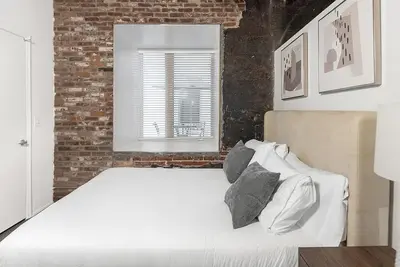 Image de Landing at 99 Front - 2 Bedrooms in Downtown Me. . .