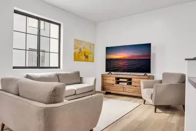 New! King Bed, Rooftop City View, Garage, 3 Story