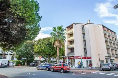 Image de Hendaye Plage Grand F2 de 65m2 Central, Très Confortable, à 150 m de la Plage