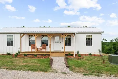 Image de Lodge 125 at Eden Reserve—Safari Cabin Near Ark