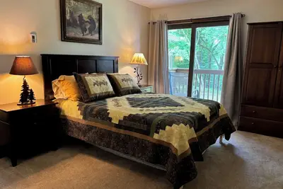 Image de Beautiful 2-Br 2. 5-Ba End Unit Townhome at Quechee Lakes