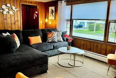 Image de Remodeled Single Family, Enjoy a experience at this centrally located place. \n