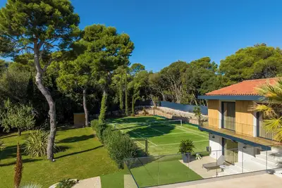 Image de Villefranche Sur Mer \/ Vinaigrier - Propriété Neuve - Piscine - Tennis - Vue Mer