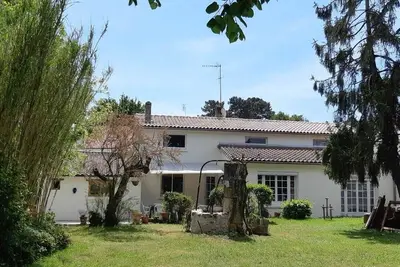 Image de Maison Familiale et son Jardin, Entre mer et Marais