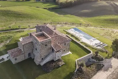 Image de Villa Ă Radicondoli avec 10 chambres Ă coucher, 22 couchages