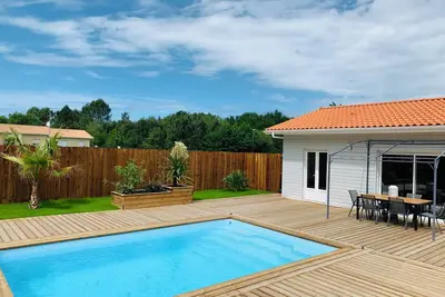 Image de Maison Piscine Couverte Chauffée Proche Soulac, Montalivet