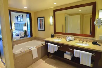 Luxury 1-Bedroom Oceanfront Villa on Kaanapali Beach