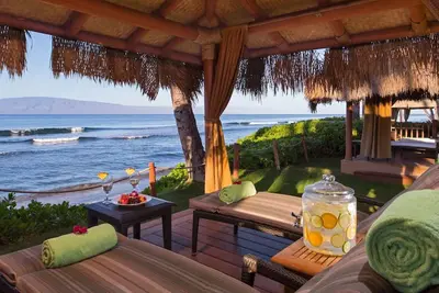 Image de 𝐅𝐢𝐧𝐝𝐢𝐧𝐠𝐌𝐞𝐢𝐥𝐢 Luxe Beachfront Kaanapali Residence Club+Amenities. 2br