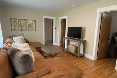 Image de Cozy 3 Br Retreat Near Downtown, Trails & Hot Springs