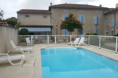 Image de Maison de vacances 'Gite L'ouche De Mai' avec piscine privée, terrasse privée et Wi-Fi