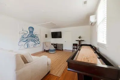 Image de New! Game Room + Close to Beach